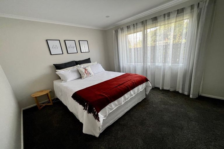 Photo of property in 74 Cologne Street, Martinborough, 5711