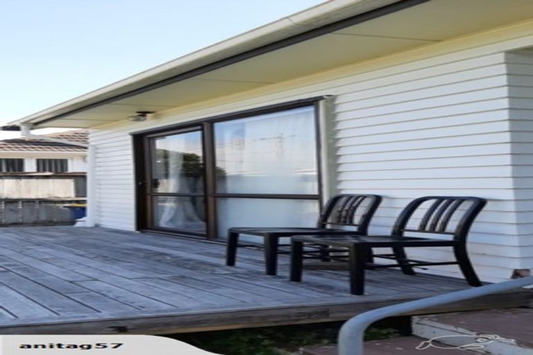 Photo of property in 1/127 Portage Road, New Lynn, Auckland, 0600