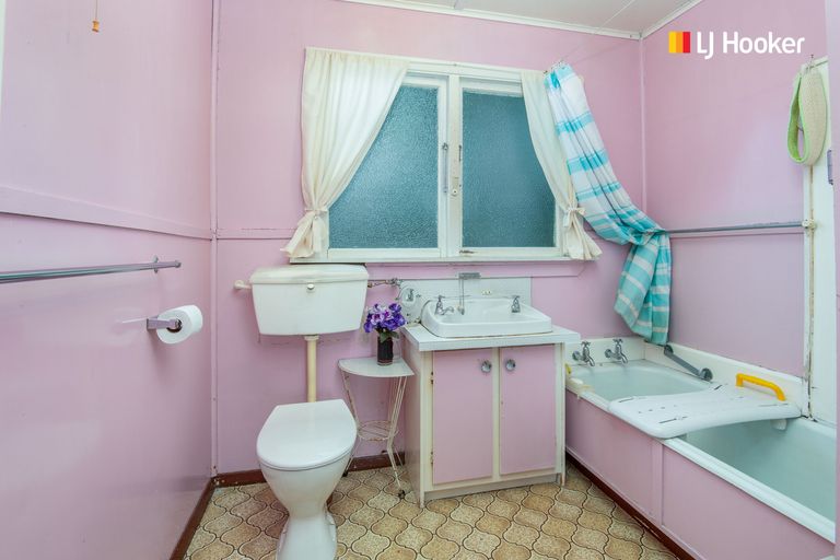 Photo of property in 22 Doon Street, Mosgiel, 9024