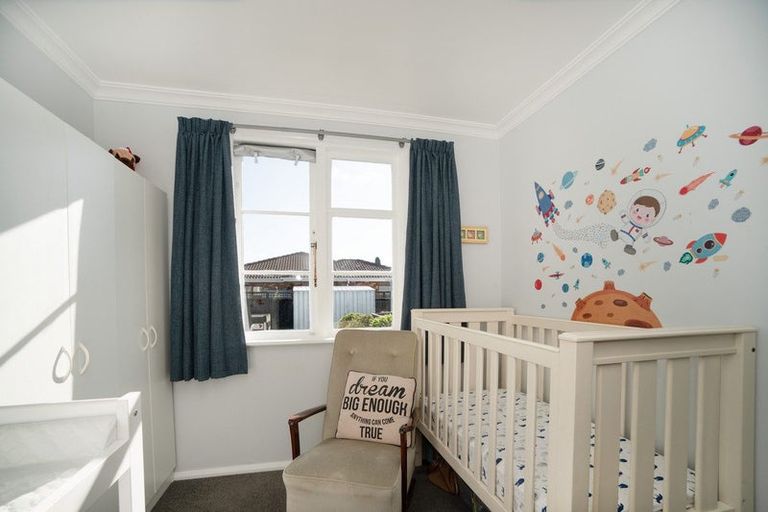 Photo of property in 19 College Street, Awapuni, Palmerston North, 4412