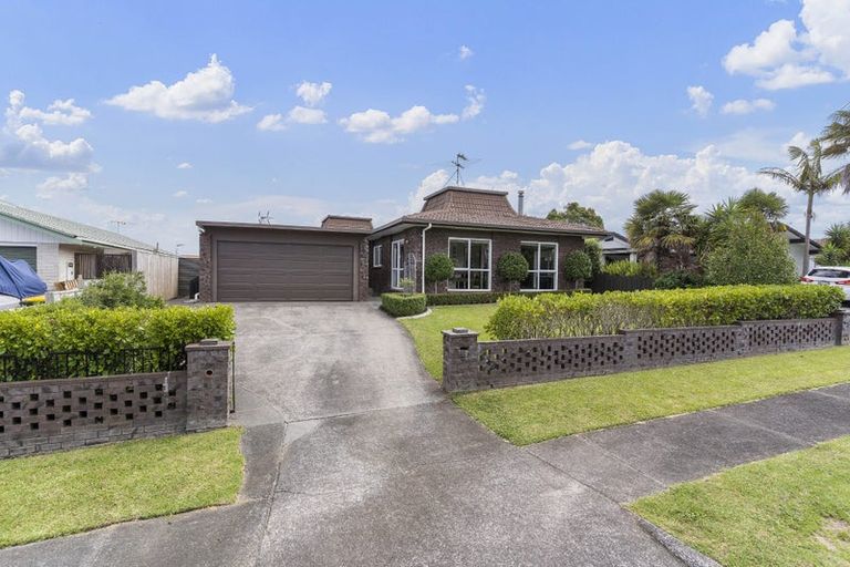 Photo of property in 9 Culver Terrace, Howick, Auckland, 2014