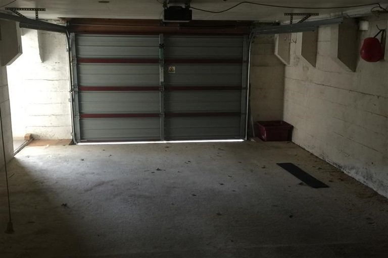 Photo of property in 38 South Terrace, Picton, 7220