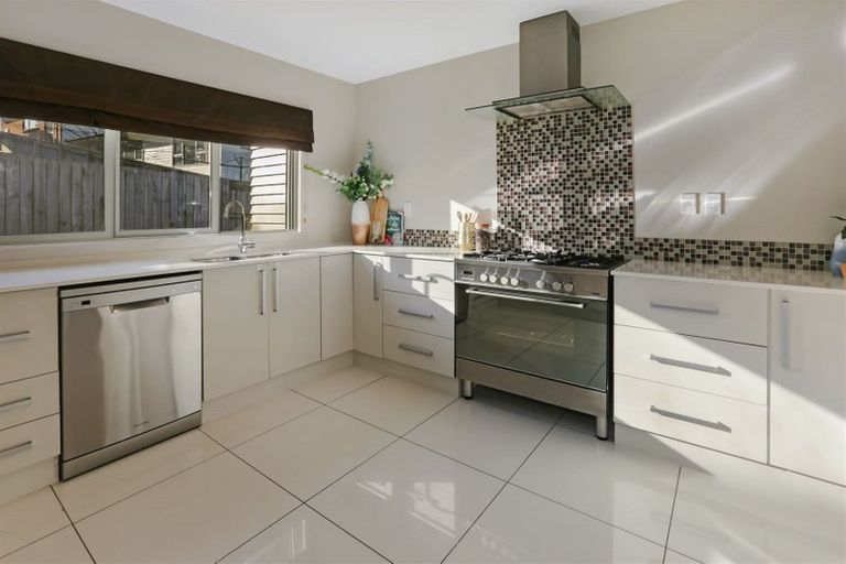 Photo of property in 95 Te Puia Drive, Aotea, Porirua, 5024