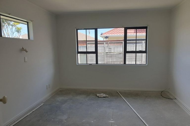 Photo of property in 2/96 Cambridge Terrace, Waterloo, Lower Hutt, 5011
