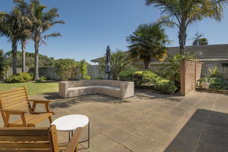 Photo of property in 9 Corinth Grove, Papamoa Beach, Papamoa, 3118