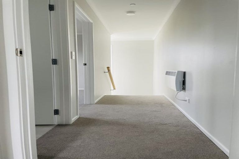 Photo of property in 3 Awakeri Street, Kumeu, 0810