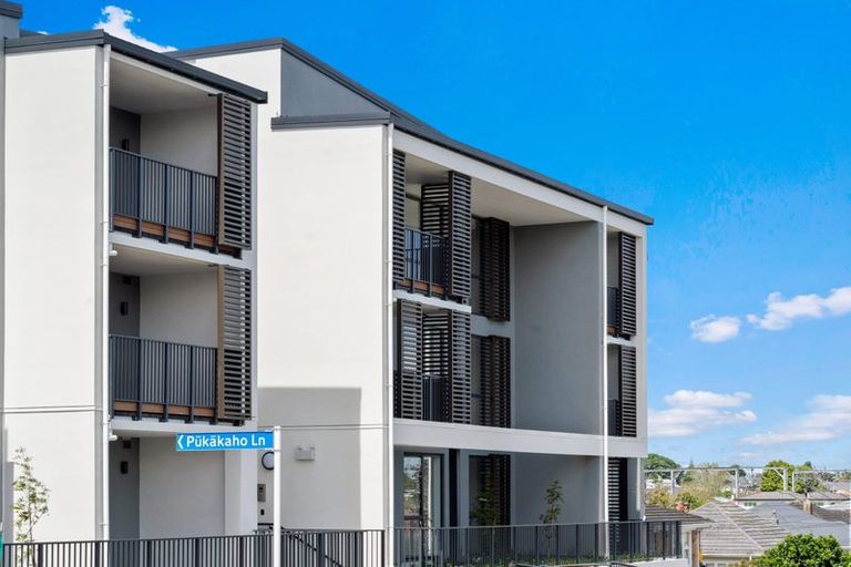 Photo of property in 206/2 Pukakaho Lane, Papatoetoe, Auckland, 2025