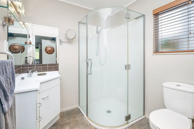 Photo of property in 48 Raumati Crescent, Onerahi, Whangarei, 0110