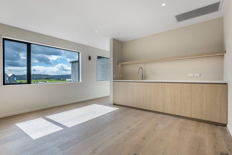 Photo of property in 47 Bristol Freighter Road, Hobsonville, Auckland, 0616