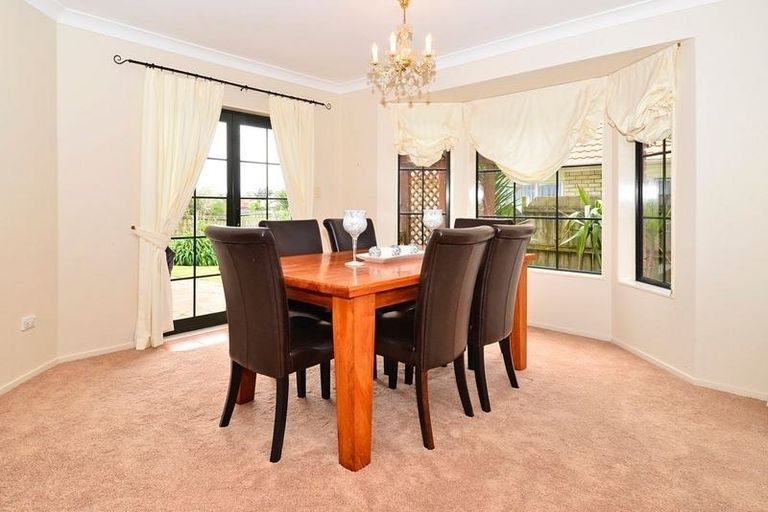 Photo of property in 22 Castlehill Court, Wattle Downs, Auckland, 2103