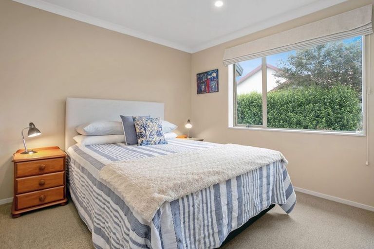 Photo of property in 64 Saint James Drive, Huntington, Hamilton, 3210