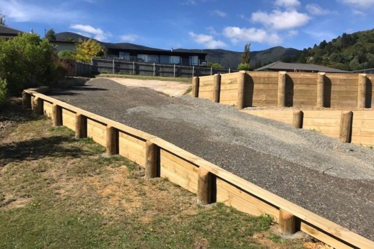 Photo of property in 6 Pukeko Place, Picton, 7220