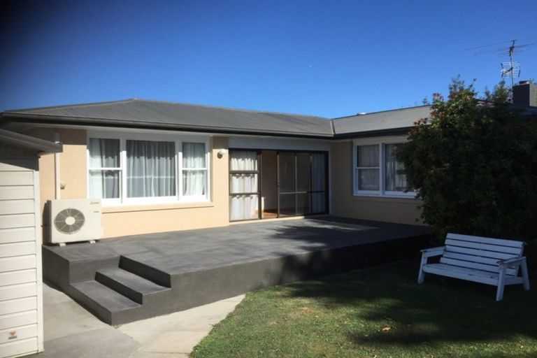 Photo of property in 856 Main North Road, Belfast, Christchurch, 8051