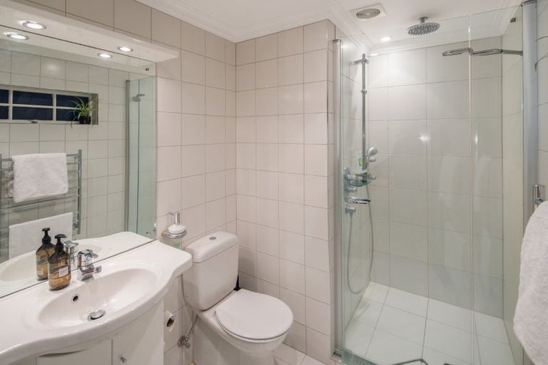 Photo of property in 7b Wilkinson Street, Oriental Bay, Wellington, 6011