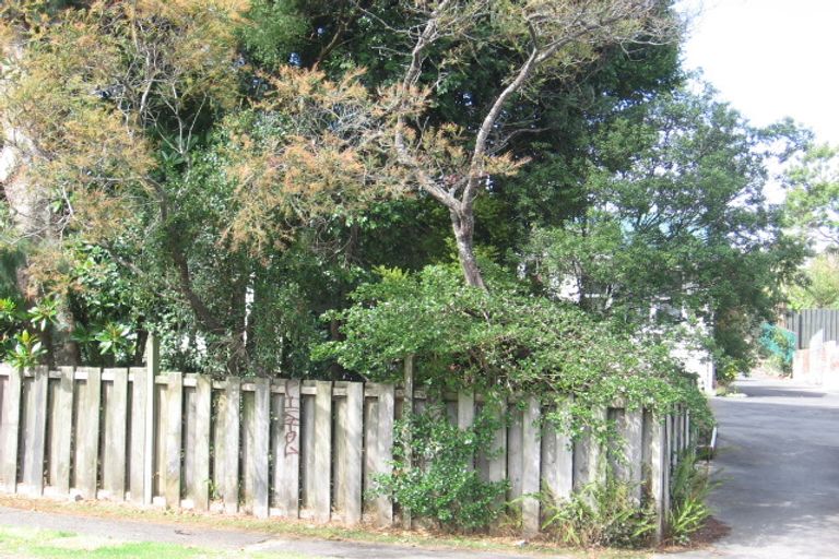 Photo of property in 73 Sabulite Road, Kelston, Auckland, 0602
