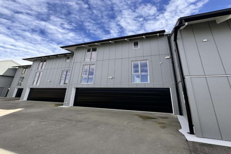 Photo of property in 4/246 Marine Parade, New Brighton, Christchurch, 8061