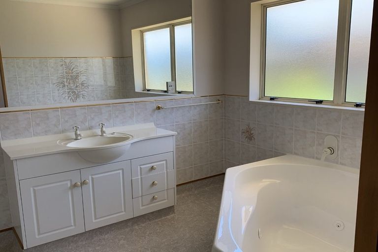 Photo of property in 116 Santa Monica Drive, Papamoa Beach, Papamoa, 3118