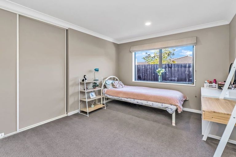 Photo of property in 4 Perrin Place, Darfield, 7510