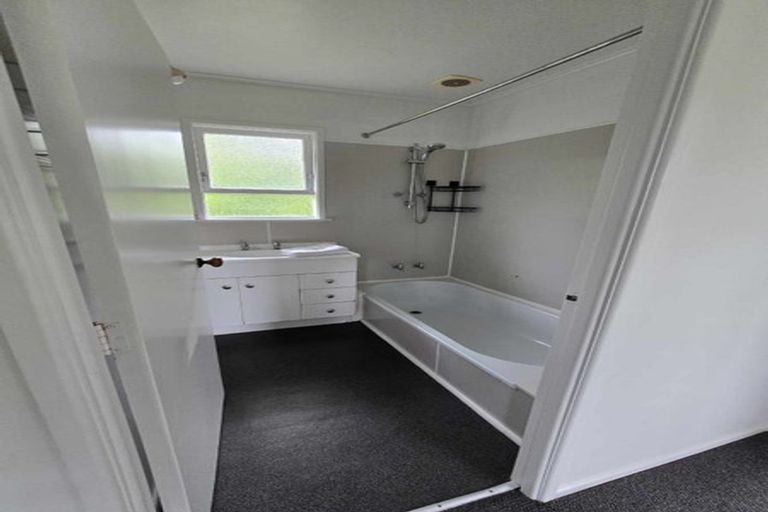 Photo of property in 56 Hilling Street, Titirangi, Auckland, 0604