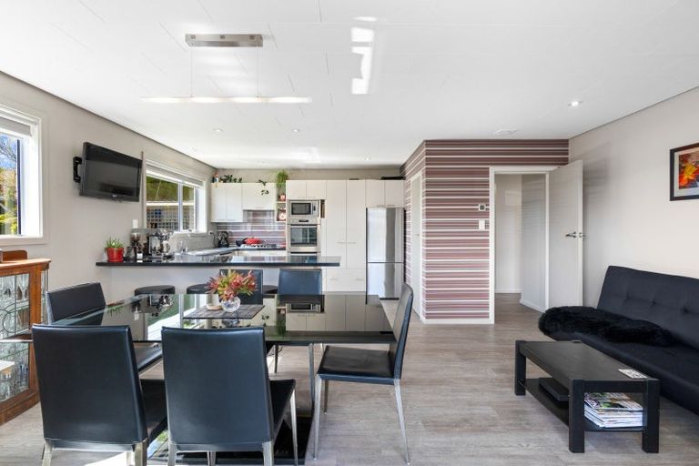 Photo of property in 11 Braeburn Street, Vauxhall, Dunedin, 9013