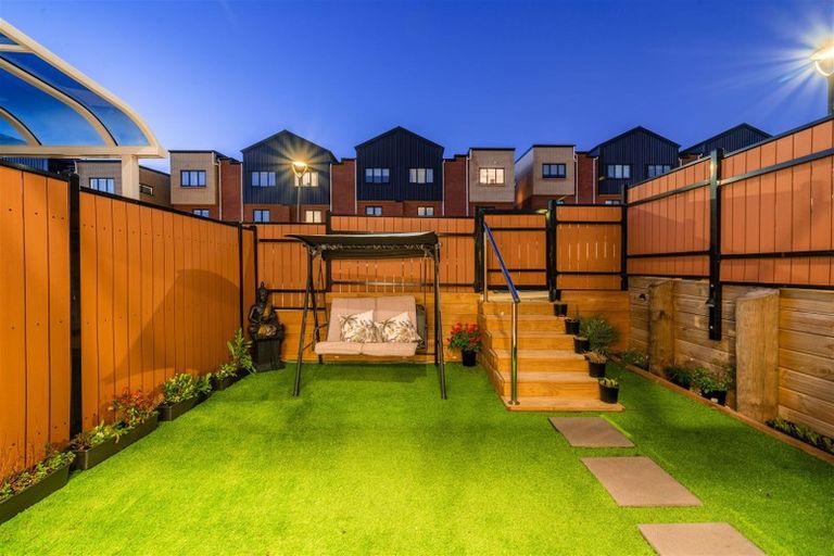 Photo of property in 4 Treeline Lane, Flat Bush, Auckland, 2019