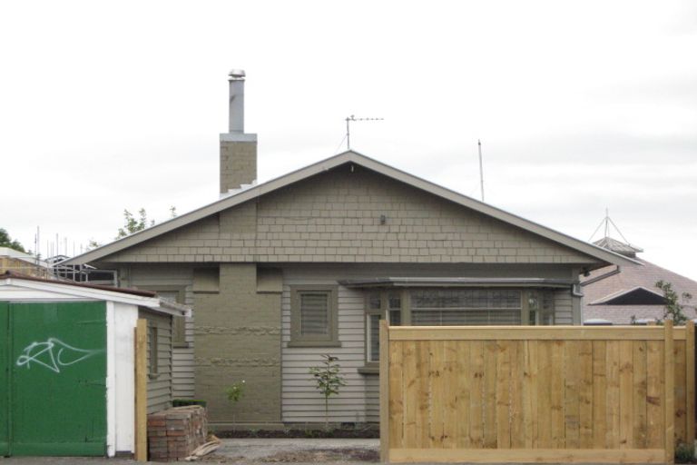 Photo of property in 18 Whitmore Street, Edgeware, Christchurch, 8013
