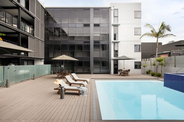 Photo of property in 2-06/424 Maunganui Road, Mount Maunganui, 3116