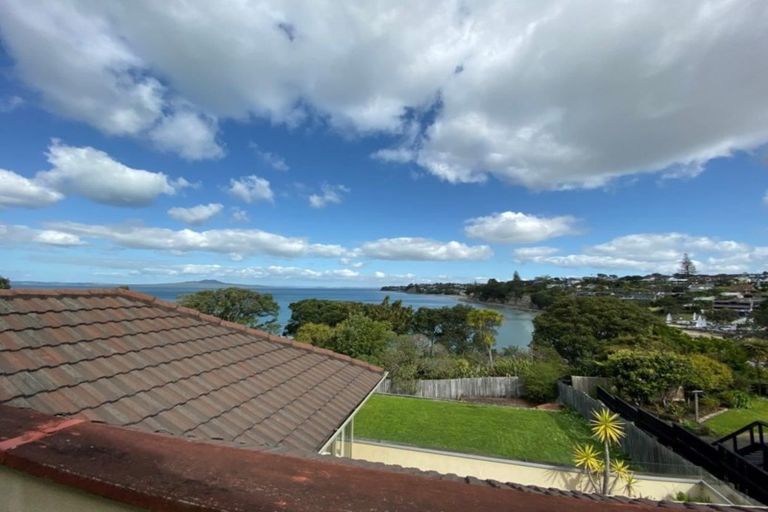 Photo of property in 3 Churchill Road, Murrays Bay, Auckland, 0630