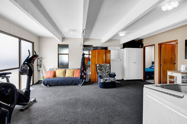 Photo of property in 5 Pokaka Place, Inglewood, 4330