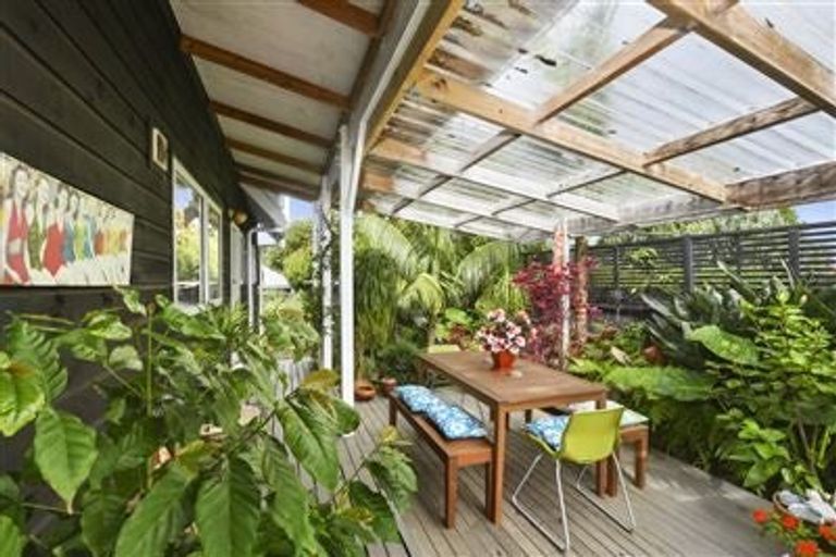 Photo of property in 1/1 Owens Road, Devonport, Auckland, 0624