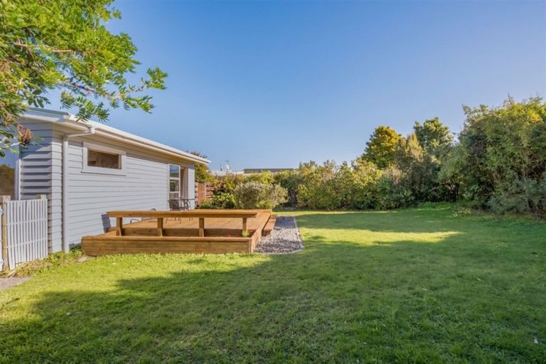 Photo of property in 1 Viscount Grove, Kelson, Lower Hutt, 5010