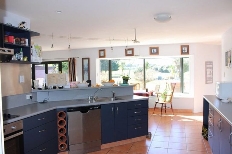 Photo of property in 75 Adelaide Road, Dannevirke, 4978