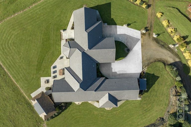 Photo of property in 1242 State Highway 16, Waimauku, 0883