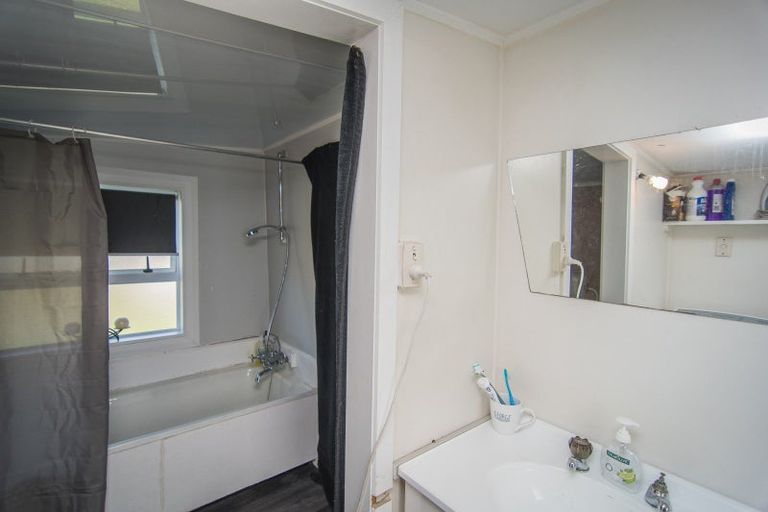 Photo of property in 18 Buchanan Street, Parkside, Timaru, 7910