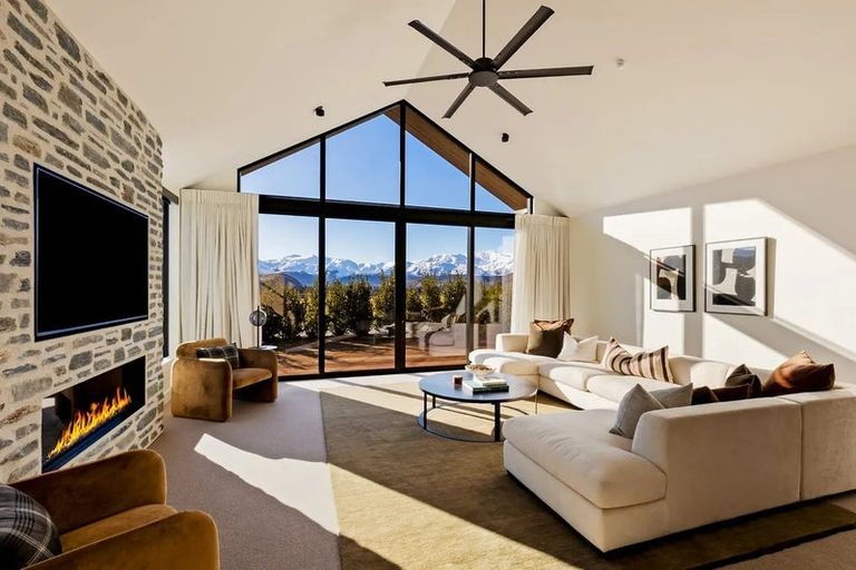 Photo of property in Kawarau Heights, 77 Kawarau Heights Boulevard, Lake Hayes, Queenstown, 9304