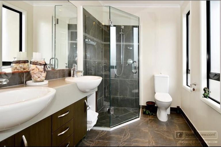 Photo of property in 53 Nimstedt Avenue, Oteha, Auckland, 0632