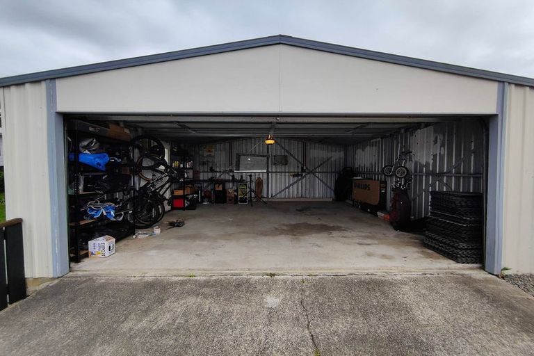 Photo of property in 129 Jamaica Drive, Grenada North, Wellington, 5028