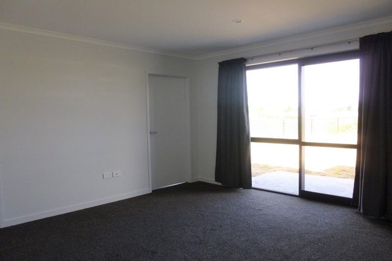 Photo of property in 51 Jarrett Terrace, Leamington, Cambridge, 3432