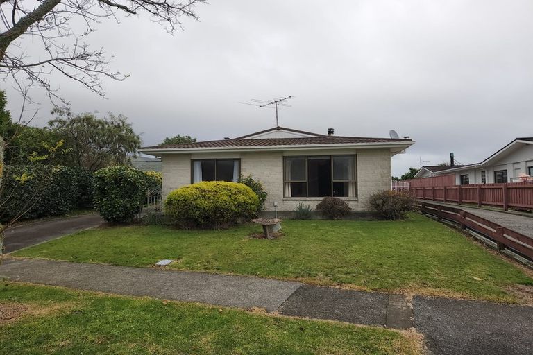 Photo of property in 29a Rewarewa Crescent, Waikanae, 5036