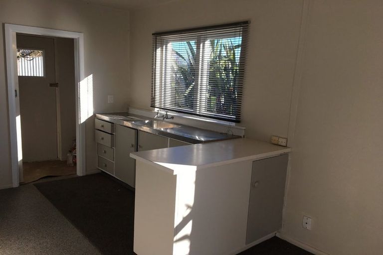 Photo of property in 196 Lincoln Road, Addington, Christchurch, 8024