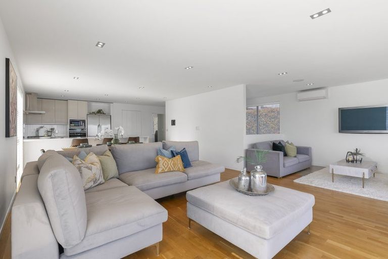 Photo of property in 38 Takutai Avenue, Bucklands Beach, Auckland, 2012