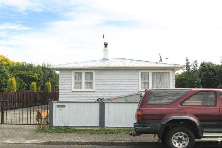 Photo of property in 6 Parera Grove, Heretaunga, Upper Hutt, 5018