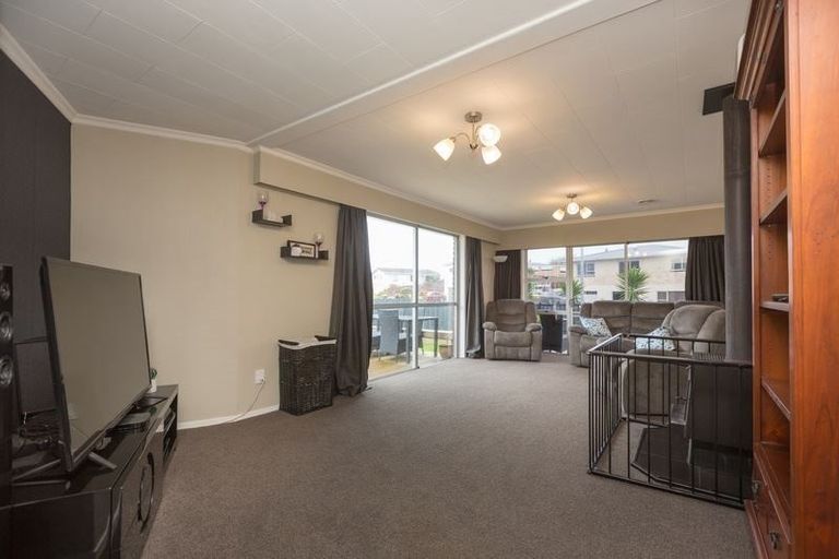 Photo of property in 11 Culzean Grove, Bell Block, New Plymouth, 4312