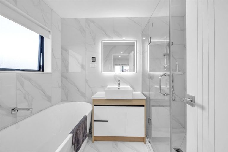 Photo of property in 9 Puruatanga Drive, Flat Bush, Auckland, 2019