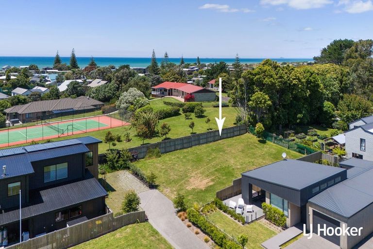Photo of property in 8 Beau Lane, Waihi Beach, 3611