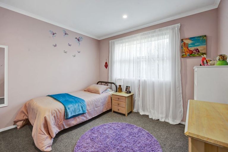 Photo of property in 52 Links Drive, Waiwhakaiho, New Plymouth, 4312