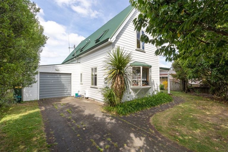 Photo of property in 12 Caesar Roose Drive, Glenview, Hamilton, 3206