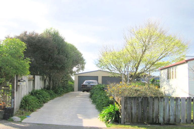 Photo of property in 3d Emerald Place, Papamoa Beach, Papamoa, 3118