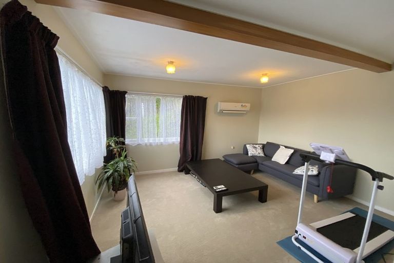 Photo of property in 2/4 Baroda Street, Khandallah, Wellington, 6035