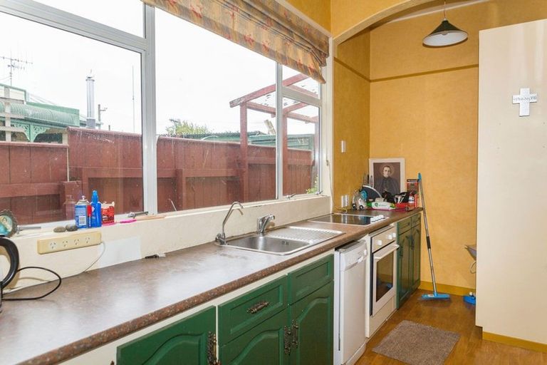 Photo of property in 8 Chamberlain Street, Dannevirke, 4930